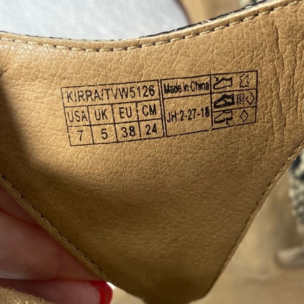 Vionic Snakeskin Pattern Leather Thong Sandals Wo… - image 6